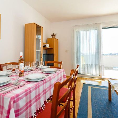 Apartment Anton Krk Town Exterior photo