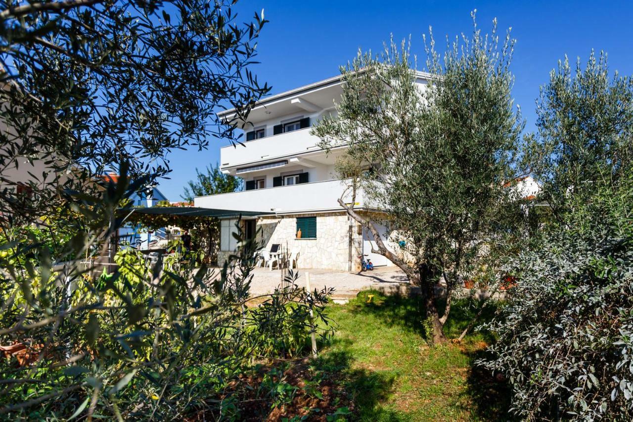 Apartment Anton Krk Town Exterior photo