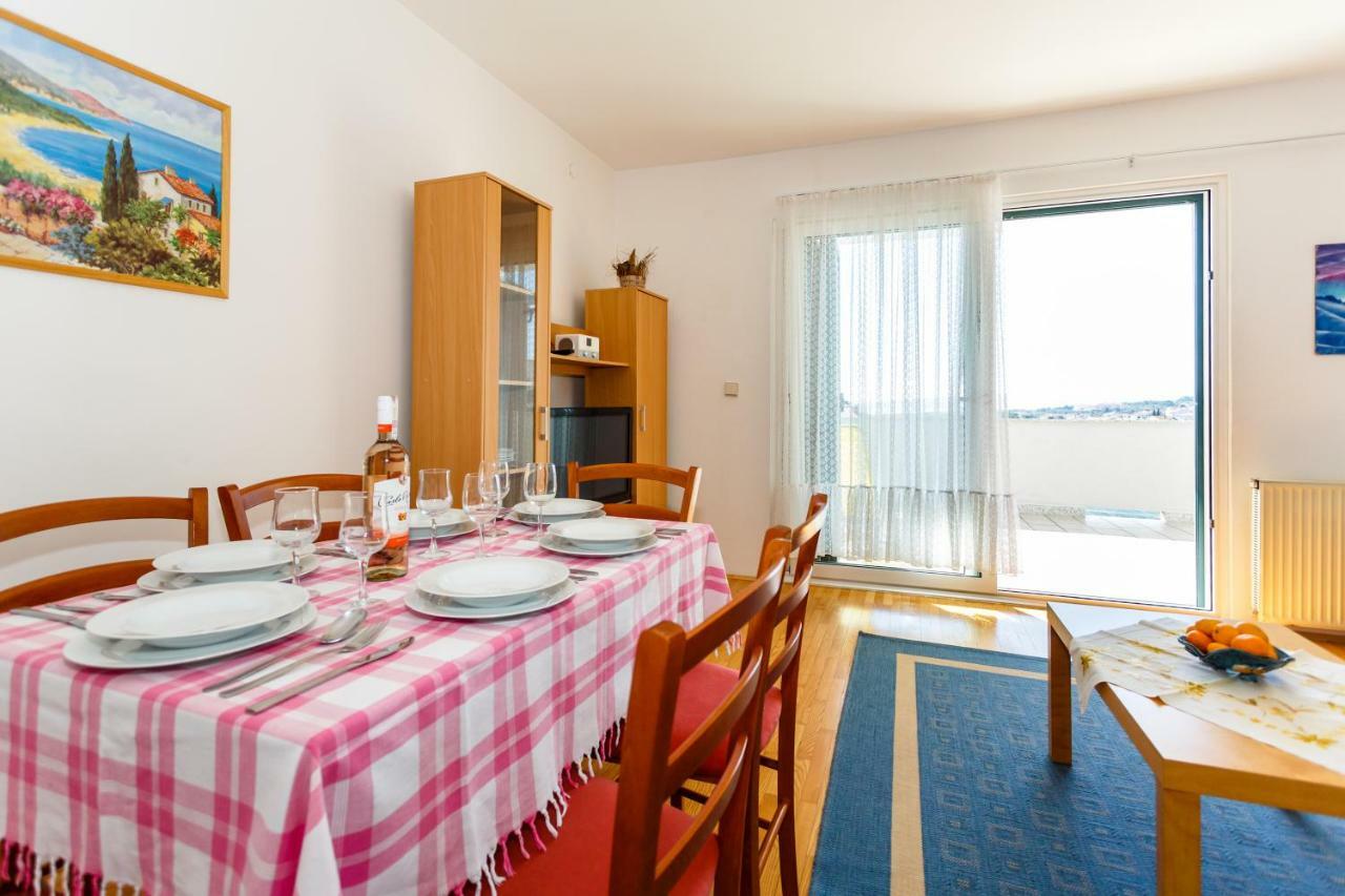 Apartment Anton Krk Town Exterior photo